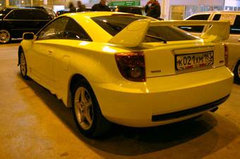 2003 Toyota Celica Pictures