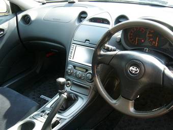 2004 Toyota Celica Photos