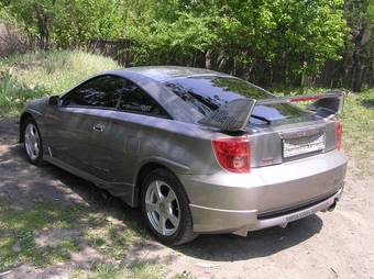 2005 Toyota Celica Pictures