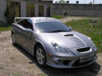 2005 Toyota Celica Photos