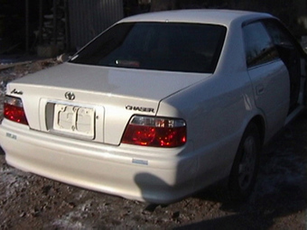 1998 Toyota Chaser Pictures
