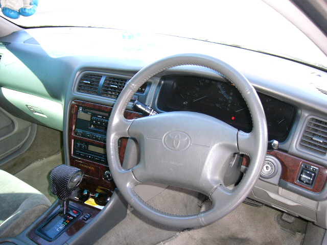 1998 Toyota Chaser Pictures