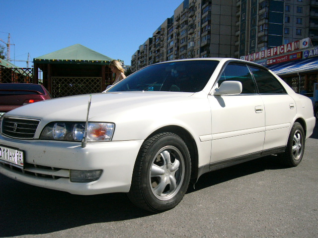 1998 Toyota Chaser Photos