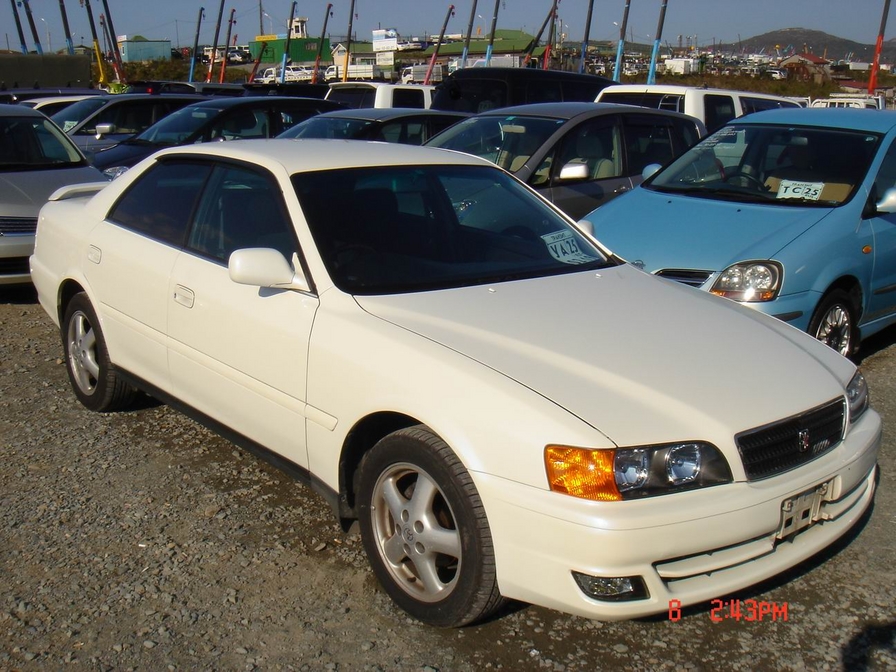 1999 Toyota Chaser Pictures