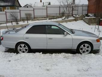 1999 Toyota Chaser Pictures