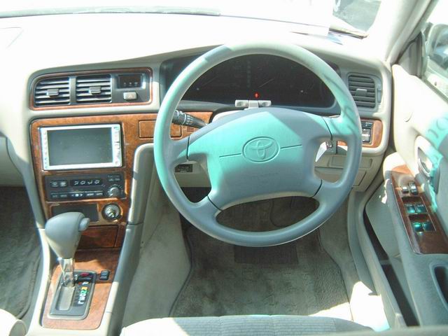 2000 Toyota Chaser Images