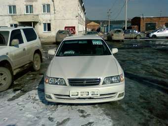 2000 Toyota Chaser Photos