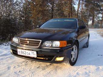 2000 Toyota Chaser Photos