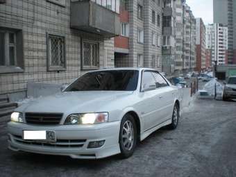 2001 Toyota Chaser Photos