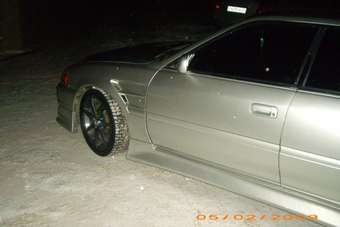 2001 Toyota Chaser Photos