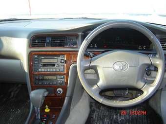 2001 Toyota Chaser Photos