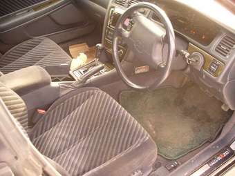 2001 Toyota Chaser Photos