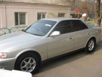 2001 Toyota Chaser Pictures