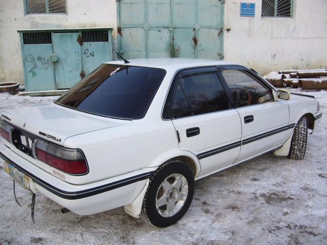 1990 Toyota Corolla