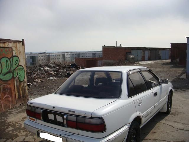 1990 Toyota Corolla