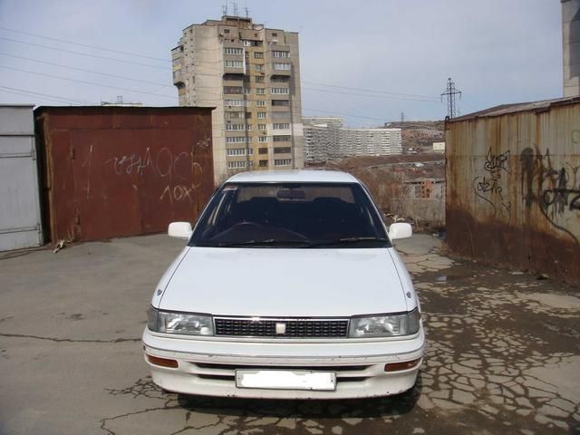 1990 Toyota Corolla