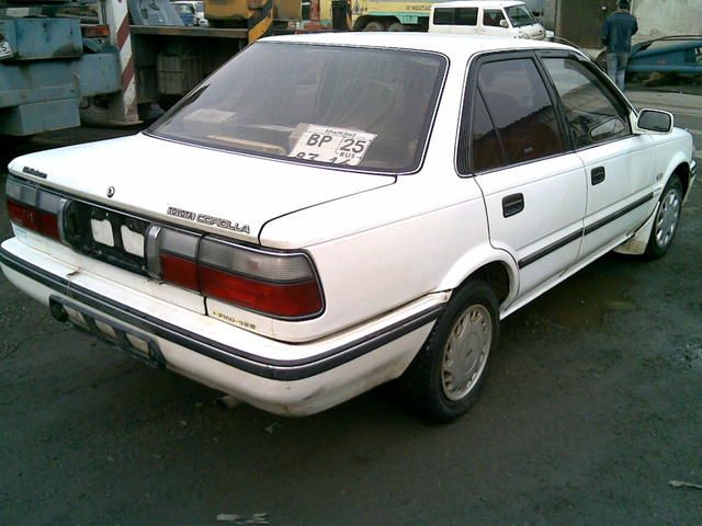 1990 Toyota Corolla