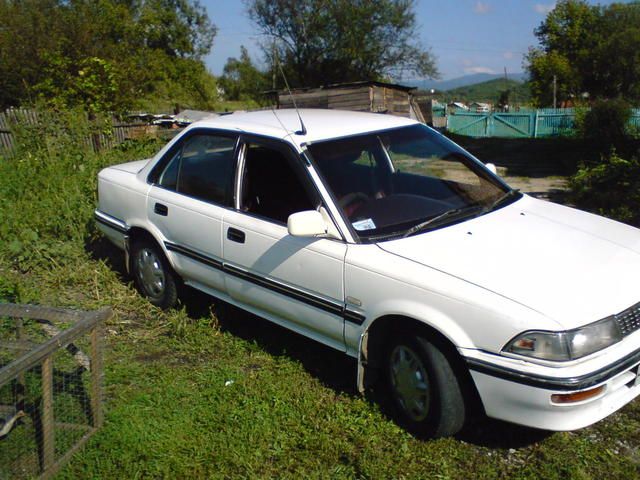 1990 Toyota Corolla