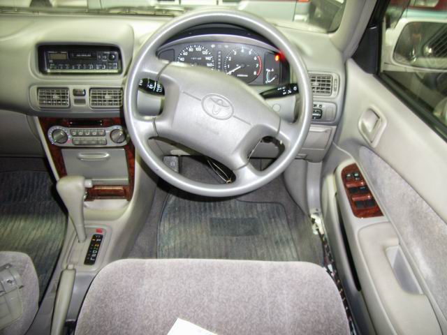 1998 Toyota Corolla Pictures