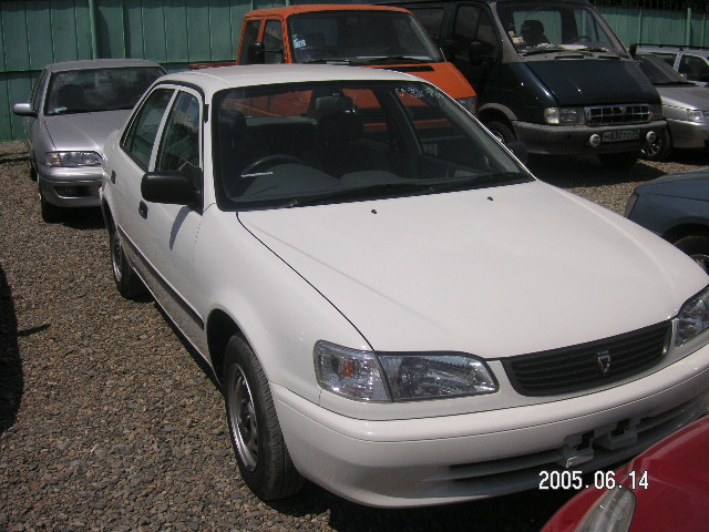 1999 Toyota Corolla Photos