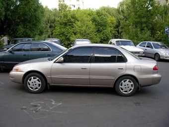 1999 Toyota Corolla Photos