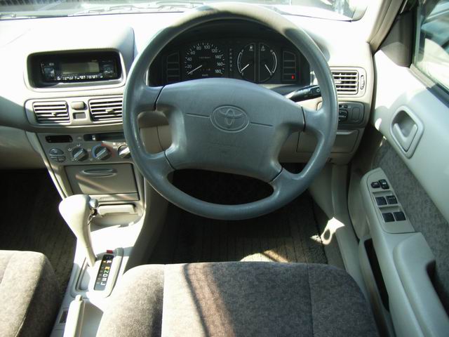 1999 Toyota Corolla Pictures