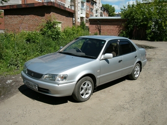 2000 Toyota Corolla