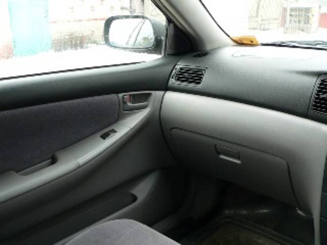 2000 Toyota Corolla