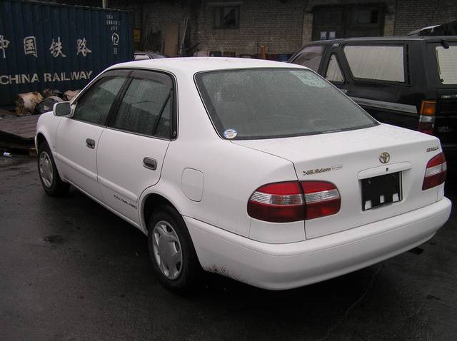 2000 Toyota Corolla