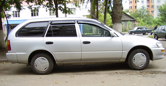 2000 Toyota Corolla
