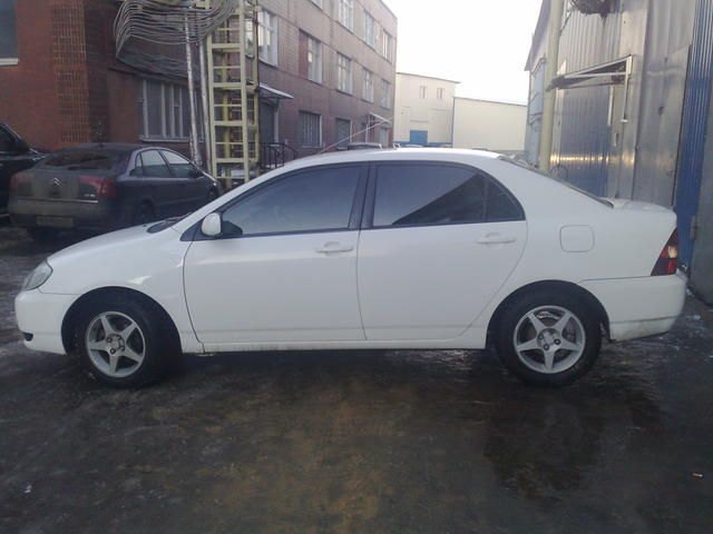 2000 Toyota Corolla