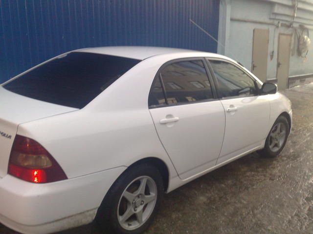 2000 Toyota Corolla