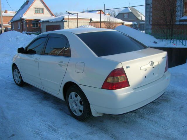 2000 Toyota Corolla