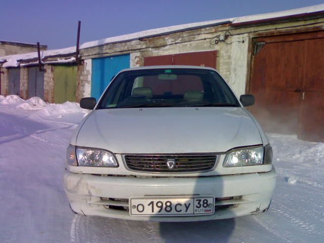 2000 Toyota Corolla