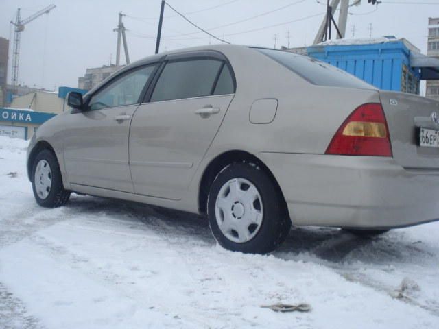 2000 Toyota Corolla