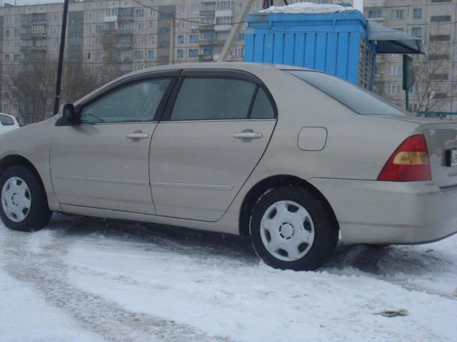 2000 Toyota Corolla