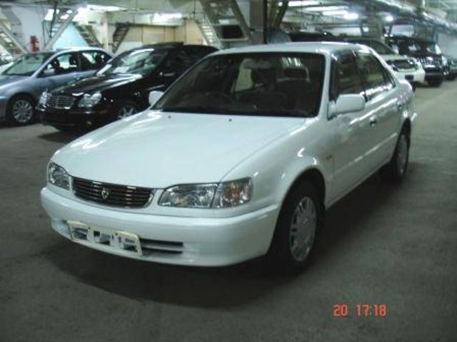 2000 Toyota Corolla