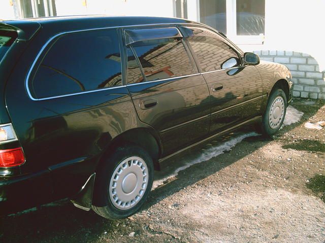 2000 Toyota Corolla