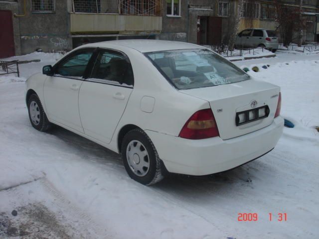 2000 Toyota Corolla