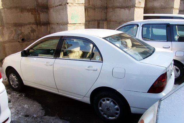 2000 Toyota Corolla
