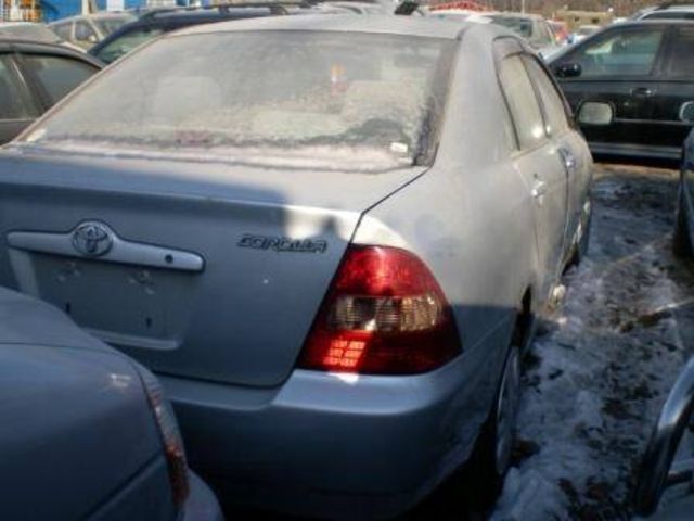 2000 Toyota Corolla