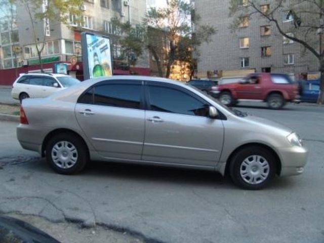 2000 Toyota Corolla