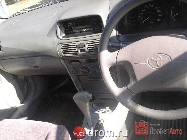 2000 Toyota Corolla