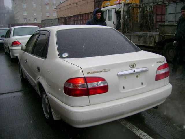 2000 Toyota Corolla