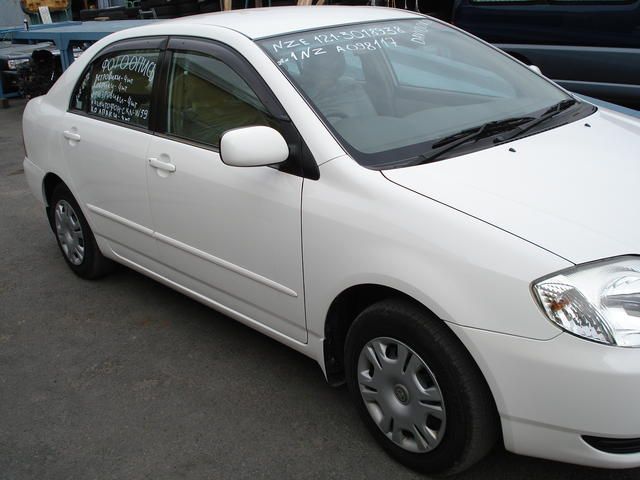 2000 Toyota Corolla