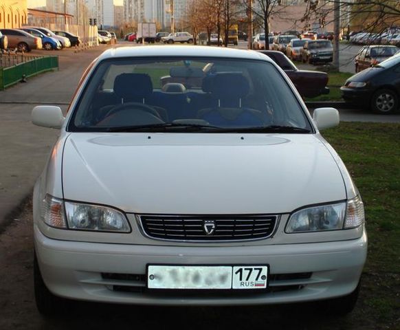 2000 Toyota Corolla