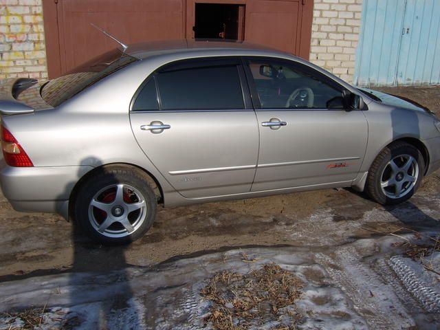 2000 Toyota Corolla