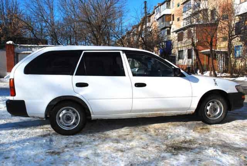 2000 Toyota Corolla