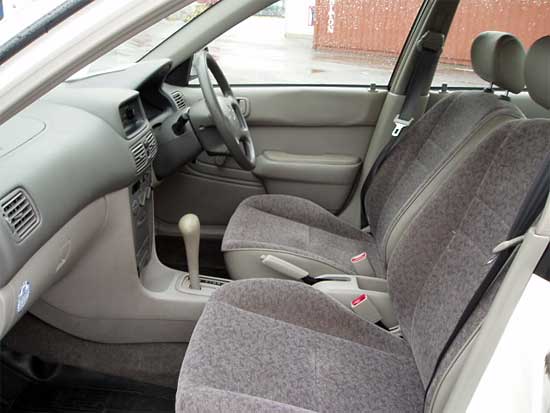 2000 Toyota Corolla Pictures
