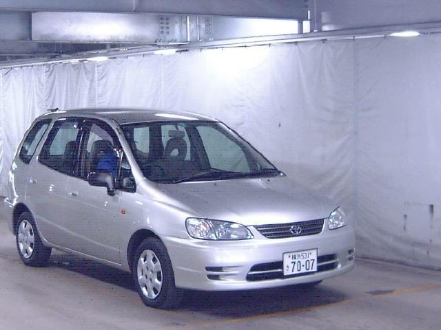 2000 Toyota Corolla Pictures
